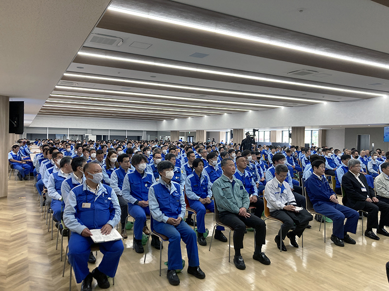 Commemorative Ceremony for employees3B